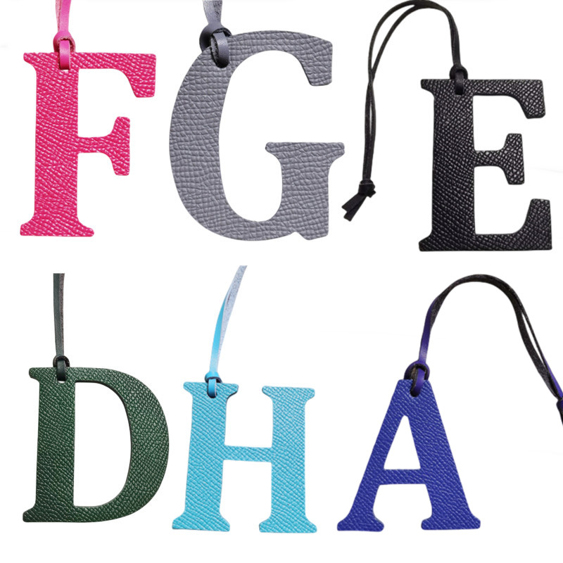 도매 럭셔리 정품 가죽 D E F G H 초기 자본 영 - Monogram Keychain Leather 리뷰 및 가격