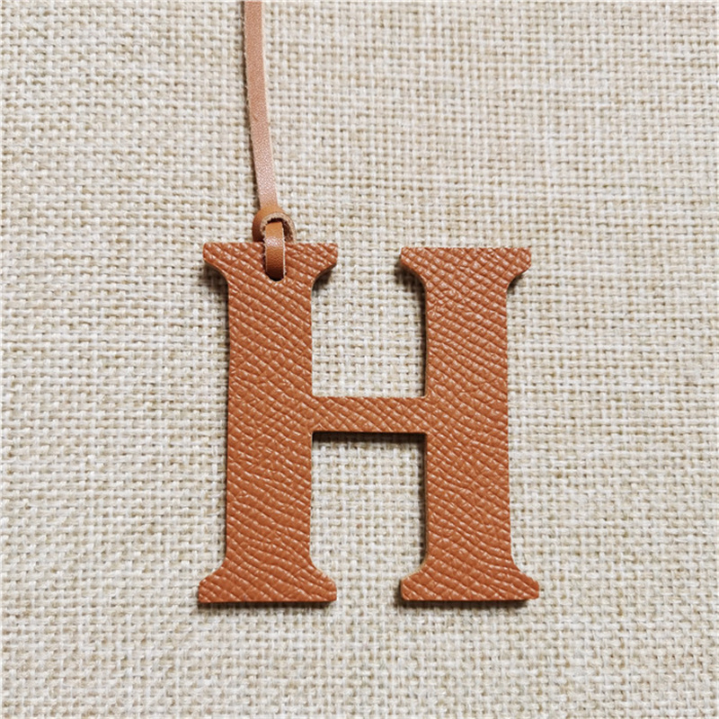 도매 럭셔리 정품 가죽 D E F G H 초기 자본 영 - Monogram Keychain Leather 리뷰 및 가격